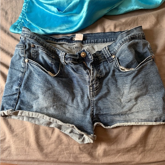 VENUS Blue Jean Shorts. - Picture 1 of 4